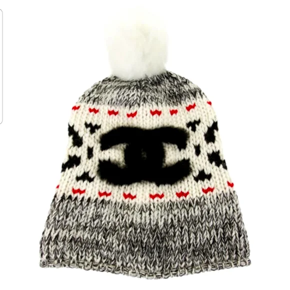 Chanel wool &Lamb Fur Pom-Pom Beanie - Picture 6 of 16